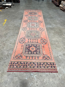 Runner rug 2’11 x 11’3