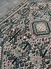 Load image into Gallery viewer, Bukhara vintage rug 6’7 x 9’4