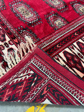 Load image into Gallery viewer, Bukhara rug vintage 11’1 x 6’11