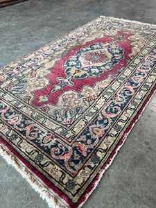 Mini rug 2x3’8