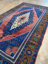 Load image into Gallery viewer, Vintage Rug  5’2 x 9’9