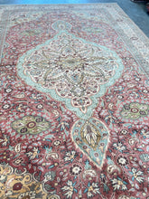 Load image into Gallery viewer, Anatolian Vintage Handmade rug 8’ x 12’2