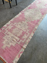 Load image into Gallery viewer, Runner rugs 3’ x 12’