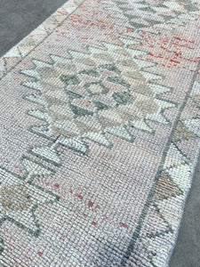 Runner rug 2’8 x 11’10