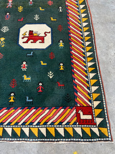 Tribal Vintage Rug 6’4 x 9’2