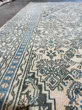 Load image into Gallery viewer, vintage rug 8’5 x 11’7