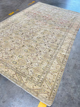 Load image into Gallery viewer, vintage rug 5’11 x 9’5