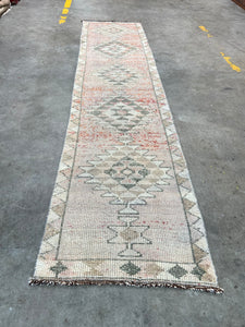 Runner rug 2’8 x 11’10