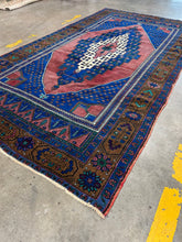 Load image into Gallery viewer, Vintage Rug  5’2 x 9’9