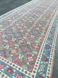 Runner rug 2’8 x 12’2