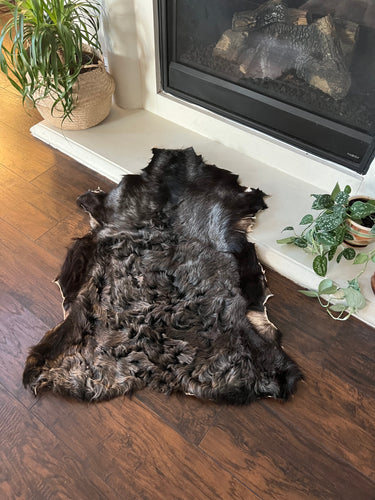 Goat Skin Rug No.1003 3’4 x 2’6