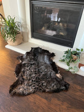 Load image into Gallery viewer, Goat Skin Rug No.1003 3’4 x 2’6
