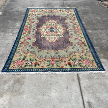 Load image into Gallery viewer, Vintage Anatolian rug