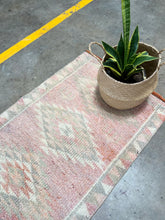 Load image into Gallery viewer, Runner rug 2’8 x 13’1