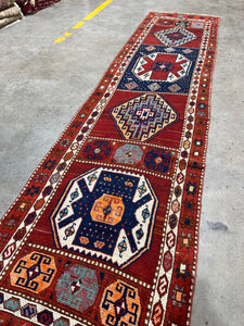 Runner rug 2’10 x 11’10