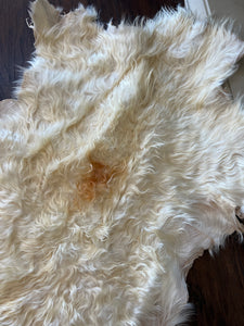 Goat Skin Rugs No.1008 3’ x 3’5