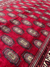 Load image into Gallery viewer, Bukhara rug vintage 11’1 x 6’11