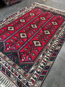 Handmade vintage rug | 6’5x10’6