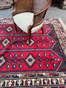 Handmade vintage rug | 6’5x10’6