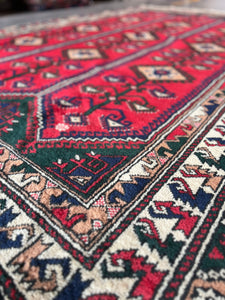 Handmade vintage rug | 6’5x10’6