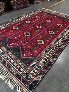 Handmade vintage rug | 6’5x10’6