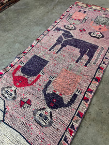 Vintage rug | 3’1x11