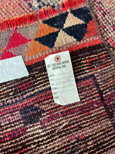 Load image into Gallery viewer, Vintage rug | 3’1x11