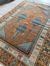 Load image into Gallery viewer, Nomadic small rug  3’x4’4