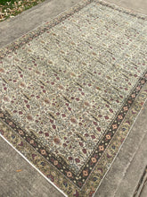 Load image into Gallery viewer, SELEN | Vintage handknotted Neutral Oushak Area rug