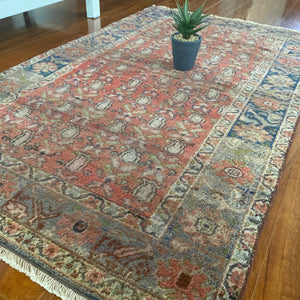 Turkish vintage small rug 2’10x4’8