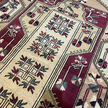 Load image into Gallery viewer, MILA | Turkish Vintage Milas rug 4’x6’7