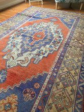 Load image into Gallery viewer, TIFFANY | Turkish Vintage Handknotted Rug 7’8x4’6