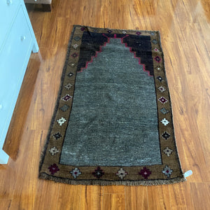 Turkish small rug 32”x54”