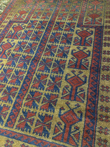 Vintage handmade rug 3’x4’