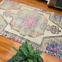 Load image into Gallery viewer, MACY | Turkish Handknotted Area Rug 4’2x7’3