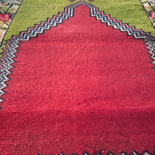 Load image into Gallery viewer, Turkish nomadic vintage rug 2’7x3’6