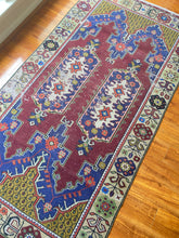 Load image into Gallery viewer, HANEY | Turkish Vintage Handknotted Rug 6’10x3’6