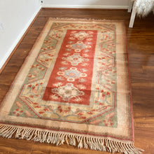 Load image into Gallery viewer, ROBERT Turkish Handknotted Vintage Rug| 6’2x4’1
