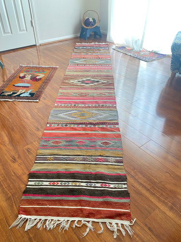 Jasmine | 1’10”x9’10”