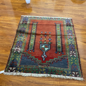 Turkish vintage rug 2’10x3’1